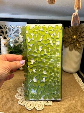 Vintage Retro Green Floral Plastic Napkin Holder / Mail Organizer - Daisy Flower